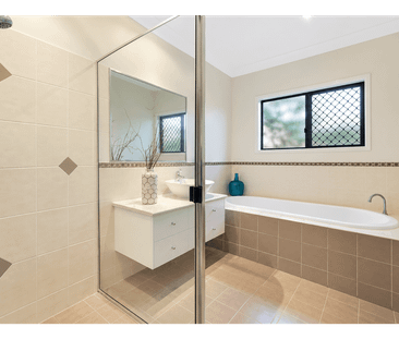 4 BEDROOM HOME IN DOUGLAS + SEPARATE MEDIA ROOM + POOL + SOLAR! - Photo 6