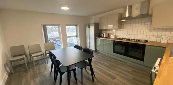 Grove House, Plymouth - Photo 2