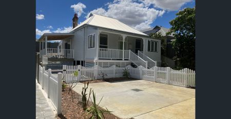 Fully Renovated 1920s Character Home - Available from December 1 - $850 p/w - Photo 2