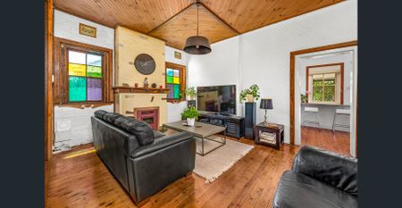 CUTE & QUIRKY! - Photo 2