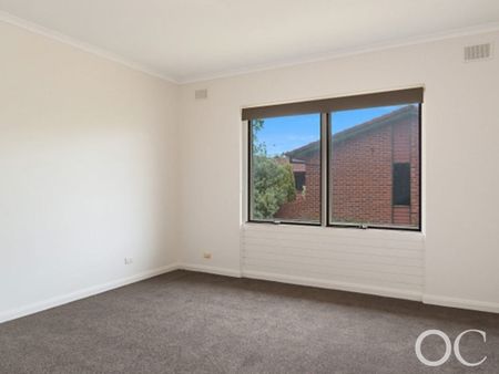 Open the Door To Stylish Townhouse Living in a Prime Adelaide Location - Photo 4