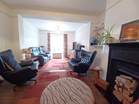 3 bedroom detached house to rent - Photo 2