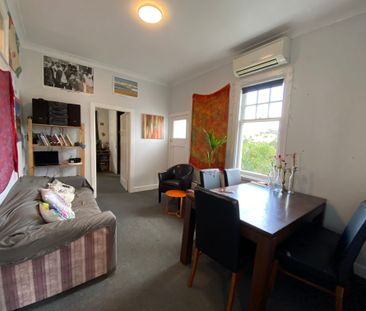 2 Bedroom, Kelburn - Photo 1