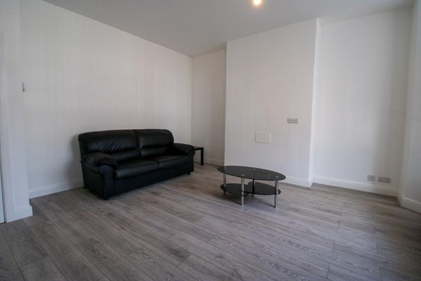 6 bedroom house to rent - Photo 1