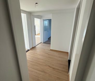 Luminous 3-room apartment in the center of Biel. - Photo 4