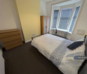 4 bedroom terraced house to rent - Photo 4