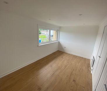 2 Bedroom Property To Rent - Photo 2