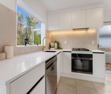 Forrest Hill - Photo 1