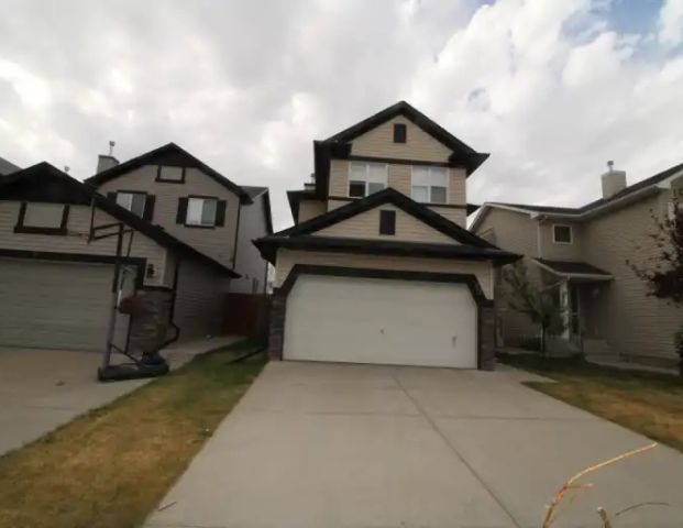 27 Saddlebrook Way NE | 27 Saddlebrook Way Northeast, Calgary - Photo 1