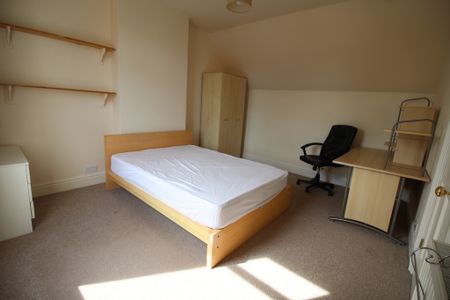 3 Bed Student Accommodation - Photo 4