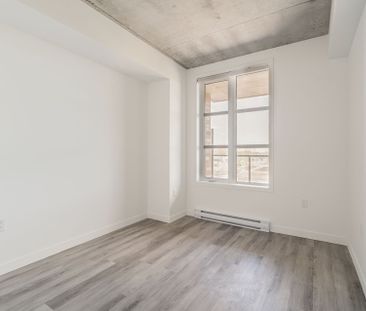 Condo for rent, Montréal (Saint-Laurent) - Photo 2