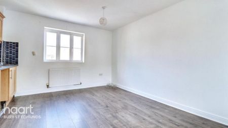 2 bedroom maisonette to rent - Photo 3
