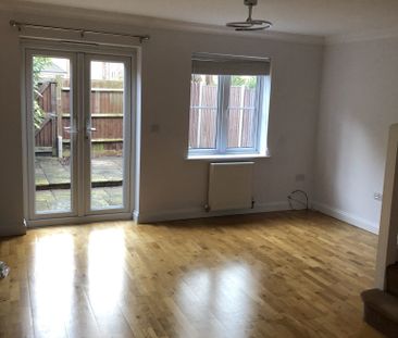 Great Location Two Bedroom Mews House to Rent in Stevenage - Photo 2