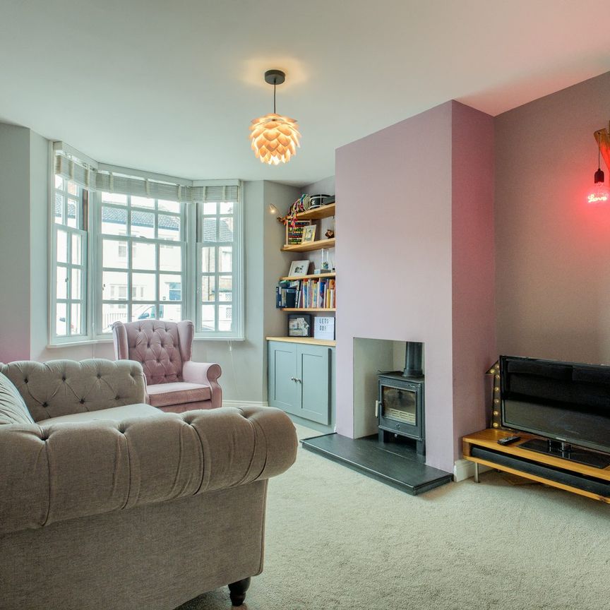 Terraced House to rent on - Photo 1