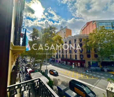 Beautifully Renovated Co-living Apartment in the Heart of Sant Antoni - Photo 4