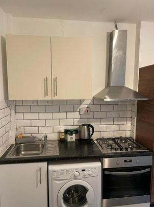 Studio to rent - Photo 1