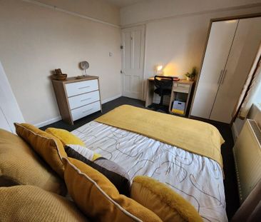 4 bedroom house share to rent - Photo 2