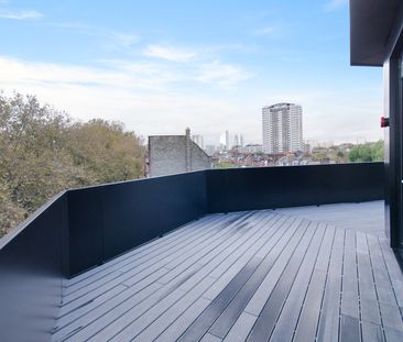 2 Bedroom Penthouse, Gensurco House, Rosebery Avenue, Clerkenwell EC1R - Photo 2