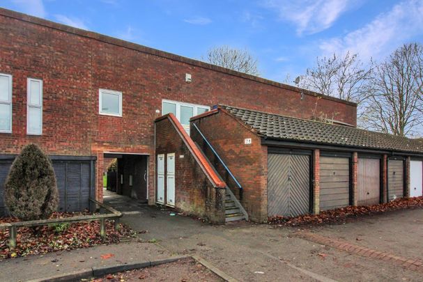 2 bedroom maisonette to rent - Photo 1