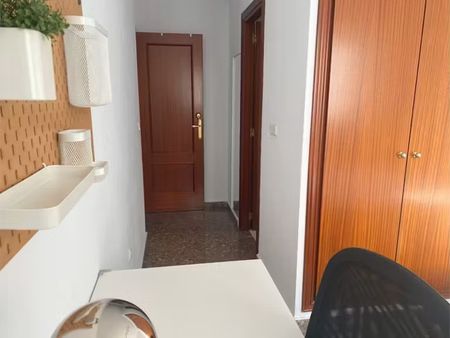 Carrer de l'Alguer, Valencia, Valencian Community 46022 - Photo 2