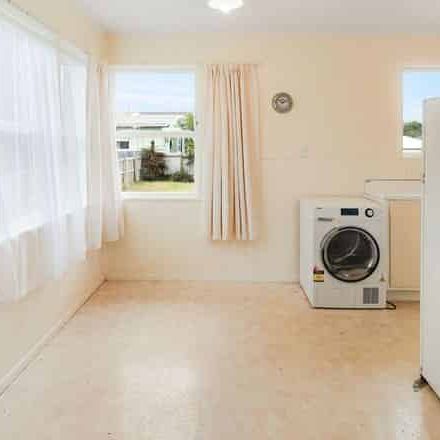 Manurewa Home! - Photo 1