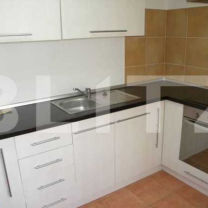 Apartament cu 1 camera, decomandat, 37 mp utili cu terasa de 35 mp,10 min de UMF - Photo 1