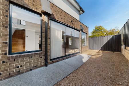 Brand New Luxury Living in the Heart of Watsonia - Photo 3