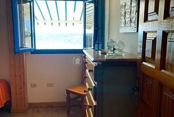 ** To rent 1 bedroom beach front house in Las Galletas