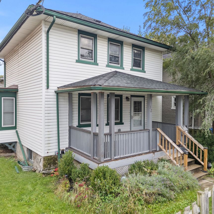 For Lease - 32 Page Street, St. Catharines, Ontario - Photo 1