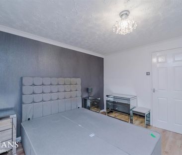 Village Court, Whitworth, Rochdale - Photo 5