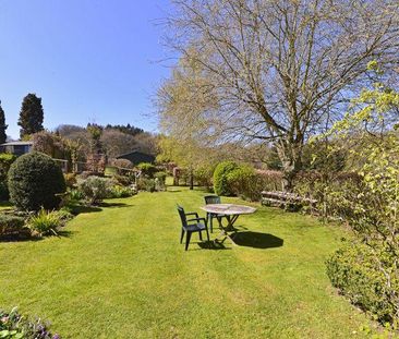 1 bedroom character property to rent - Photo 1