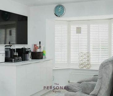 4 bedroom detached house to rent - Photo 3