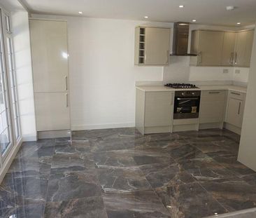 2 bedroom ground floor flat to rent - Photo 5