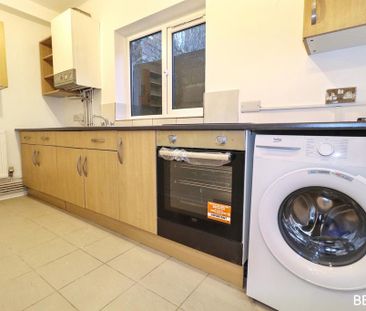 3 bedroom terraced house to rent - Photo 6