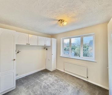 2 bedroom semi-detached house to rent - Photo 4