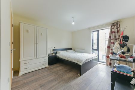 2 Bed Flat, Warburg Court, NW9 - Photo 5