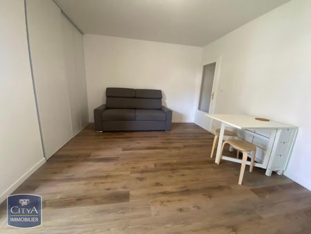 Location Appartement 1 pièce 25m² ST GERMAIN LES ARPAJON 91180 - Photo 2