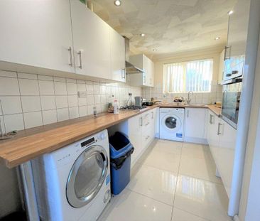 1 bedroom in a house share to rent - Photo 6