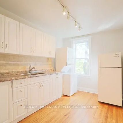 1481 Queen Street E #Upper - Photo 1