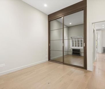 3 bedroom flat to rent - Photo 2