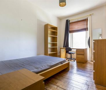 6 bedroom terraced house to rent - Photo 5