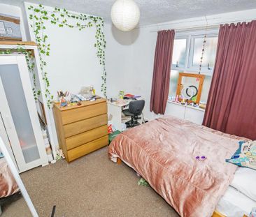5 bedroom terraced house to rent - Photo 4