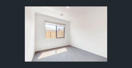 Home in officer! - Photo 5