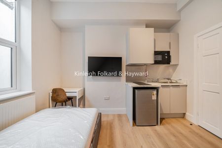 Uxbridge Road, London, W12 - Photo 4