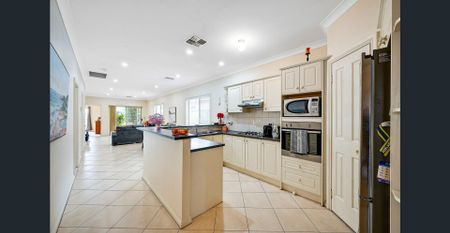 Light-Filled Home in the Heart of Hove - Photo 4