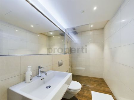 Traumhafte Loggia mit Sunset-Garantie, Poggenpohl-Luxusküche, Spa-Nasszellen & Sheraton-Hotelservice! - Foto 5