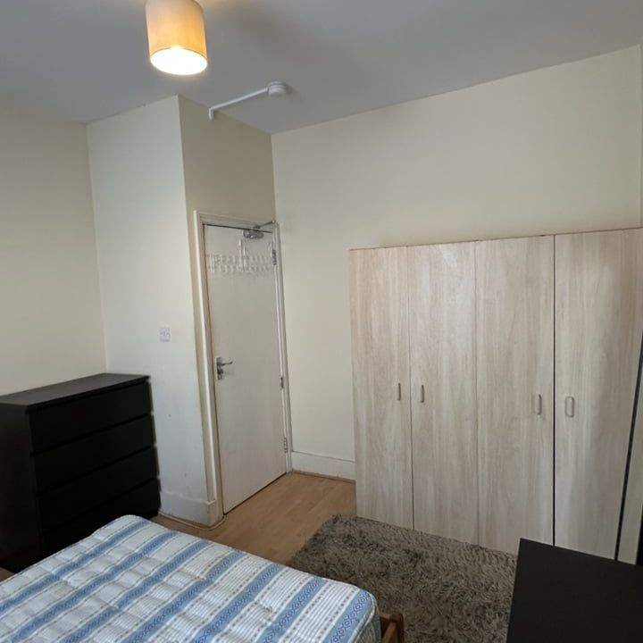 Room in a Shared Flat, Calderon Road, E11 - Photo 1