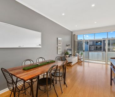 Located in the Heart of the City! - Photo 4