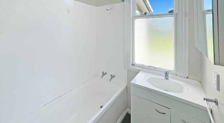 Don't judge a book by it's cover! - Photo 3