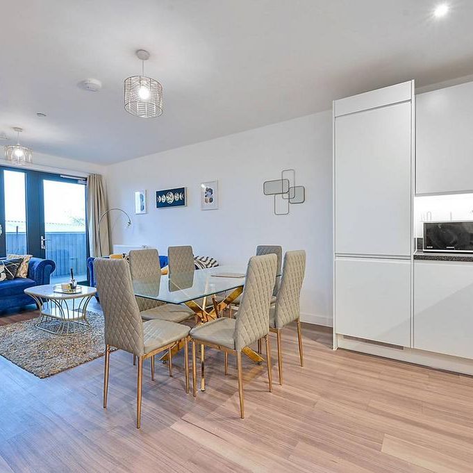 3 bedroom flat to rent - Photo 1